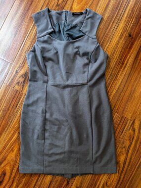 Fury Notched Neckline Seamed Medium Gray Sheath Dress M